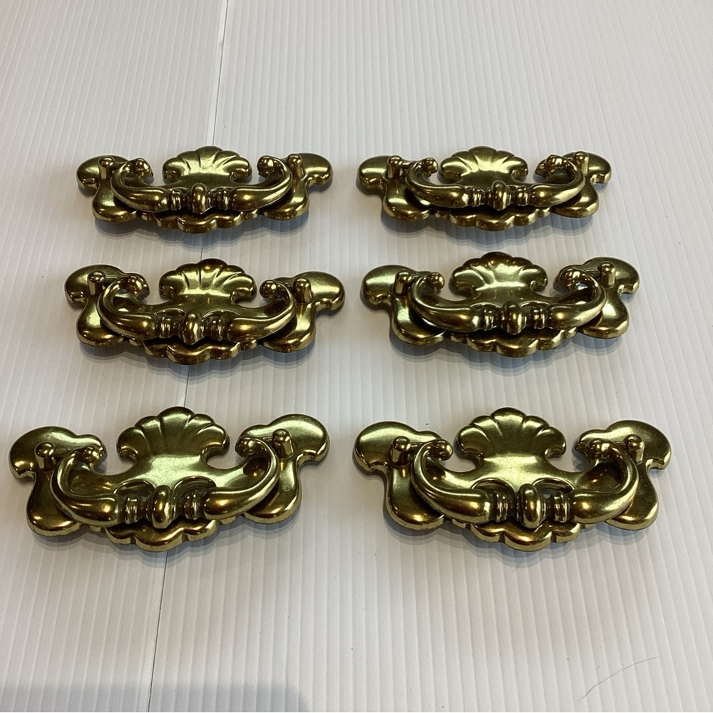 6 X Vintage Ilco. Unican Canada Drop Down Handle Drawer Pulls 1984 CP-2483